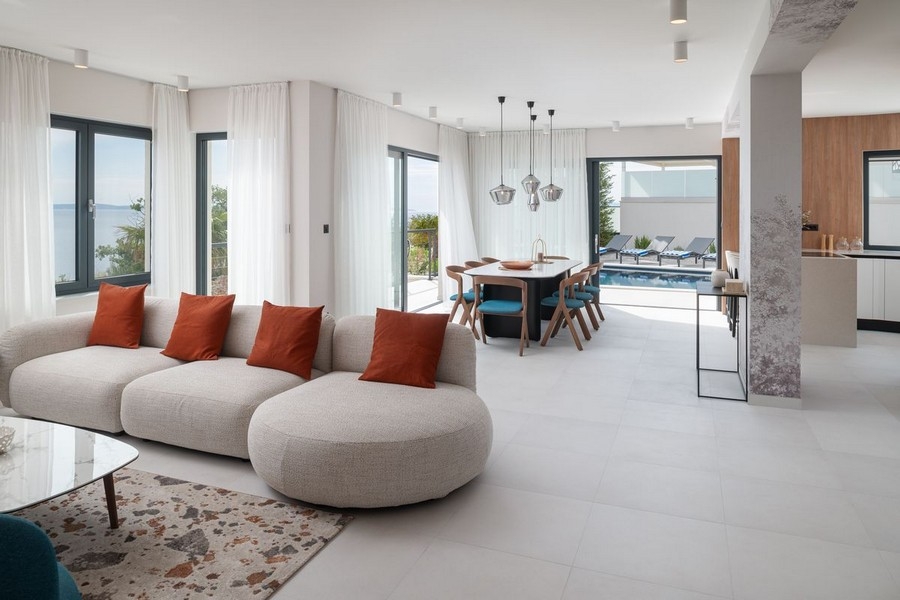 Wohnzimmer mit Meerblick in Kroatien