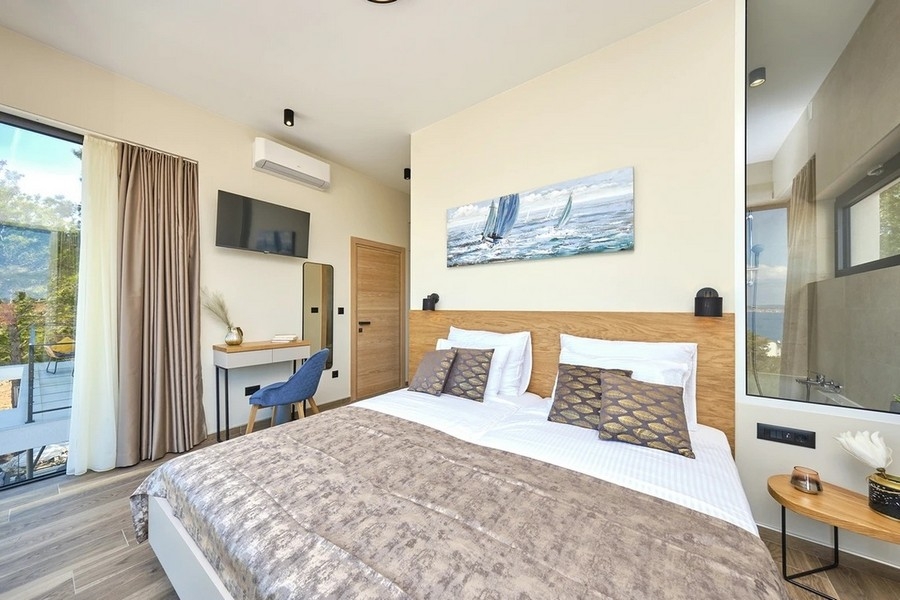 Modernes Badezimmer der Villa in Kroatien