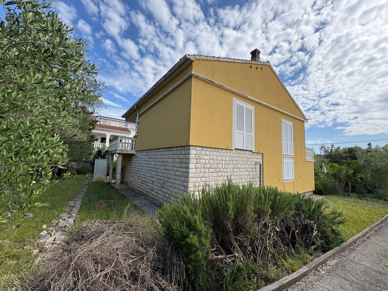 Haus mit Garten und Blick auf das Meer in Muline