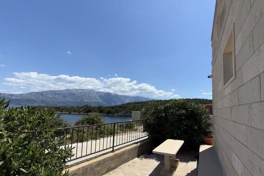 Meerblick auf die Bucht vom Grundstück