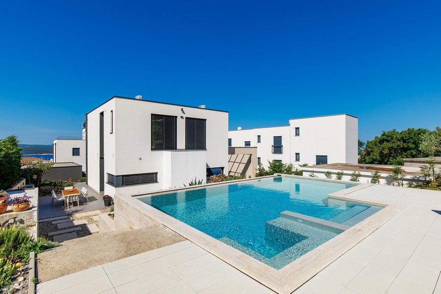 Villa mit Pool und Meerblick in Crikvenica