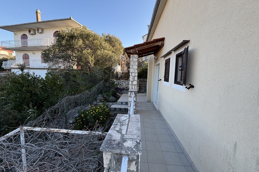 Außenansicht des Hauses mit Garten auf Ciovo, Kroatien