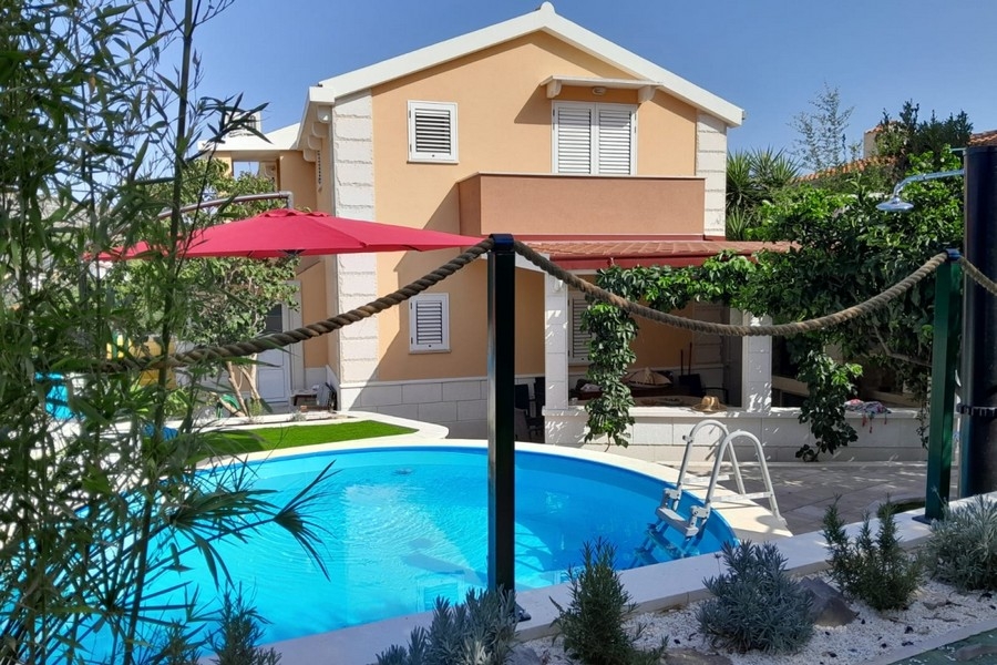 Familienhaus mit Pool auf der Insel Ciovo