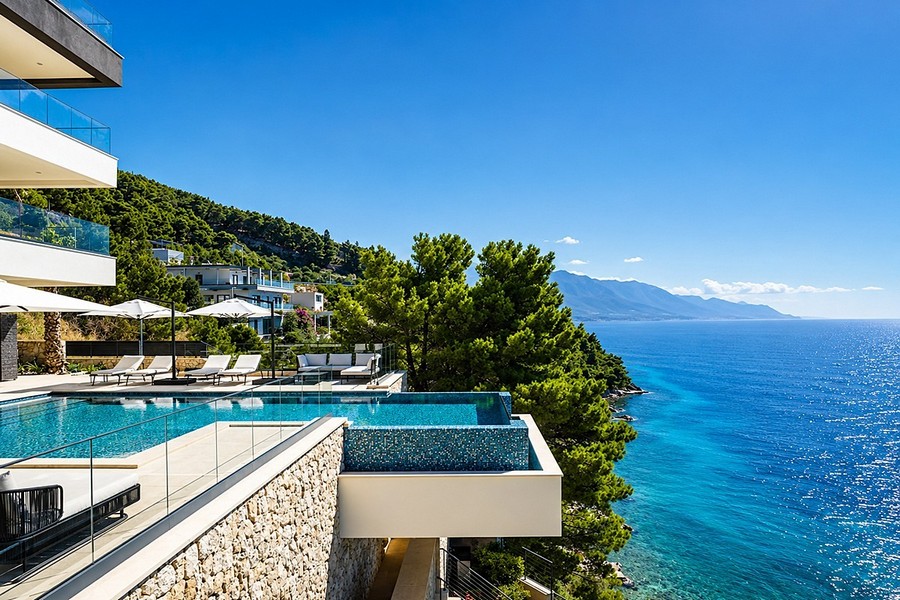 Luxusvilla mit Infinity-Pool direkt am Meer in Kroatien