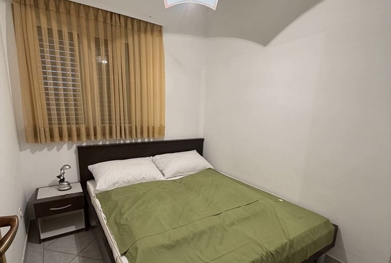 Schlafzimmer mit Doppelbett in Kroatien