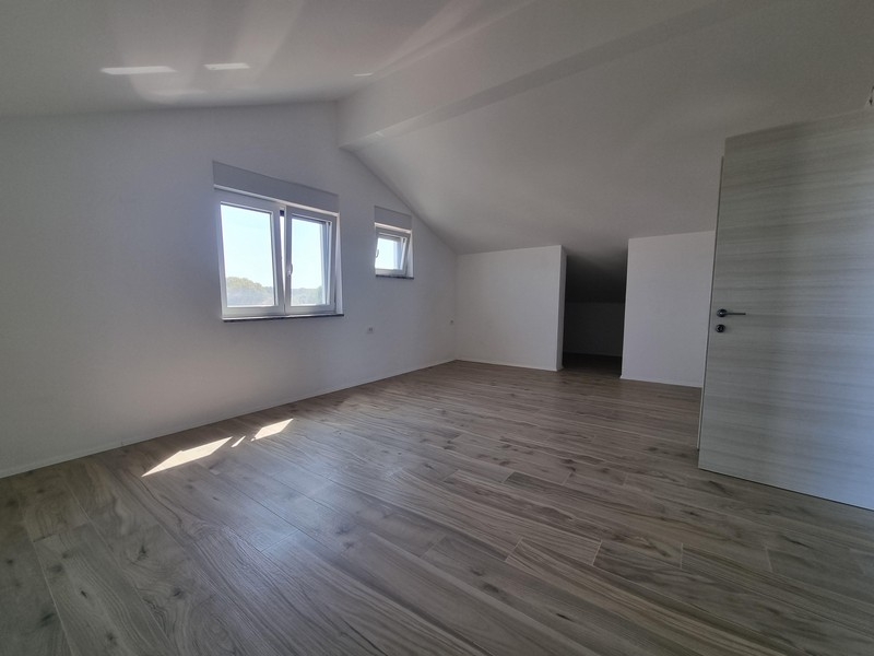 Dachgeschoss mit Holzboden