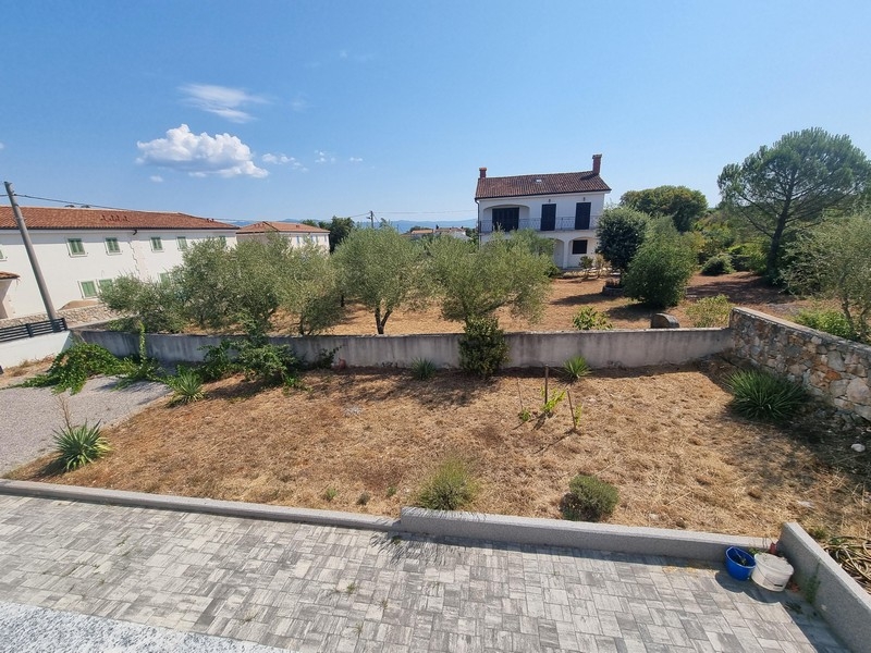 Außenansicht mit Garten Kroatien