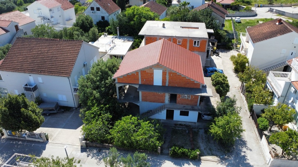 Blick über die Wohngegend von Orebic in Kroatien