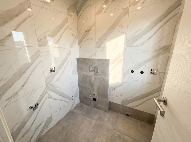 Badezimmer mit Dusche