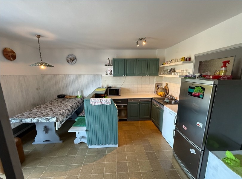 Küche mit Essbereich, Haus kaufen in Klenovica H4091