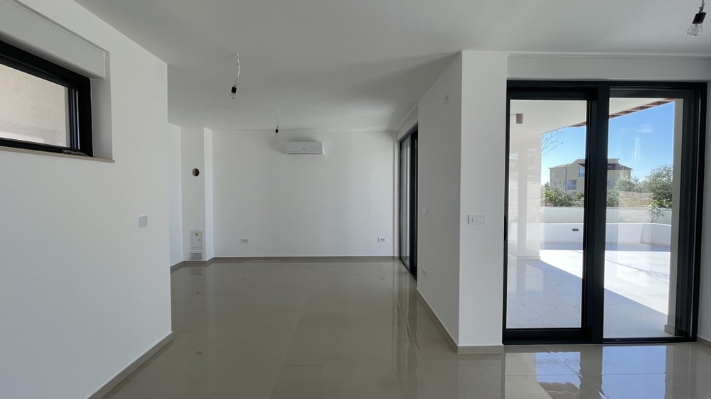 Wohnbereich mit Klimagerät im Erdgeschoss in Vodice