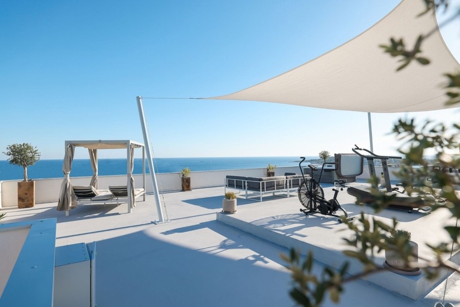 Villa kaufen in Kroatien - Terrasse mit Sonnensegel bei Rogoznica