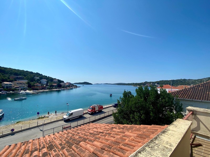 Immobilie kaufen in Kroatien - Meerblick auf die Bucht von Tisno