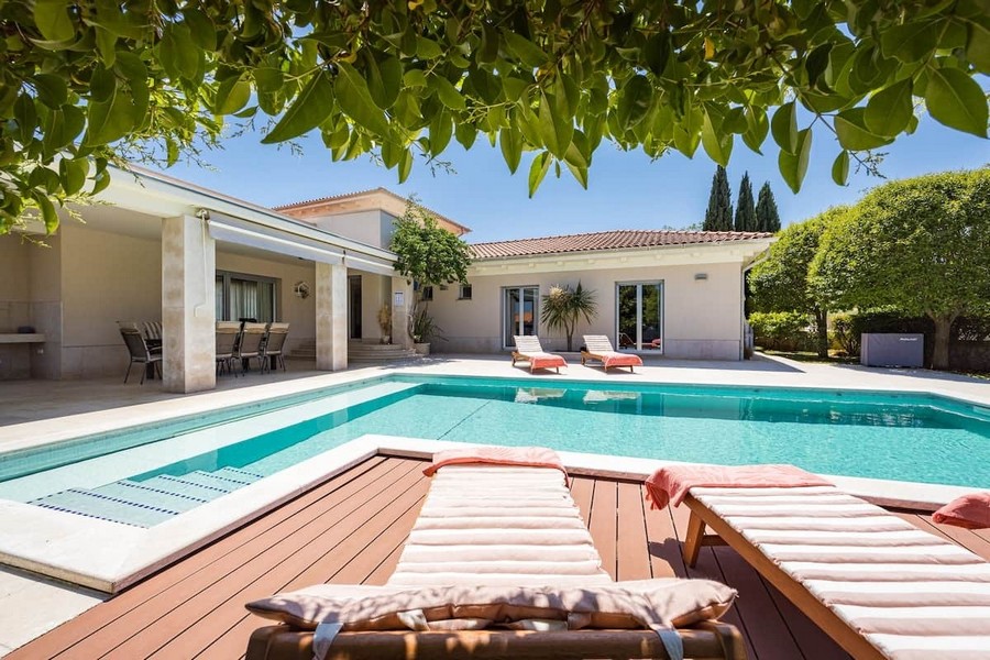 Villa mit Pool und Meerblick in Medulin, Istrien