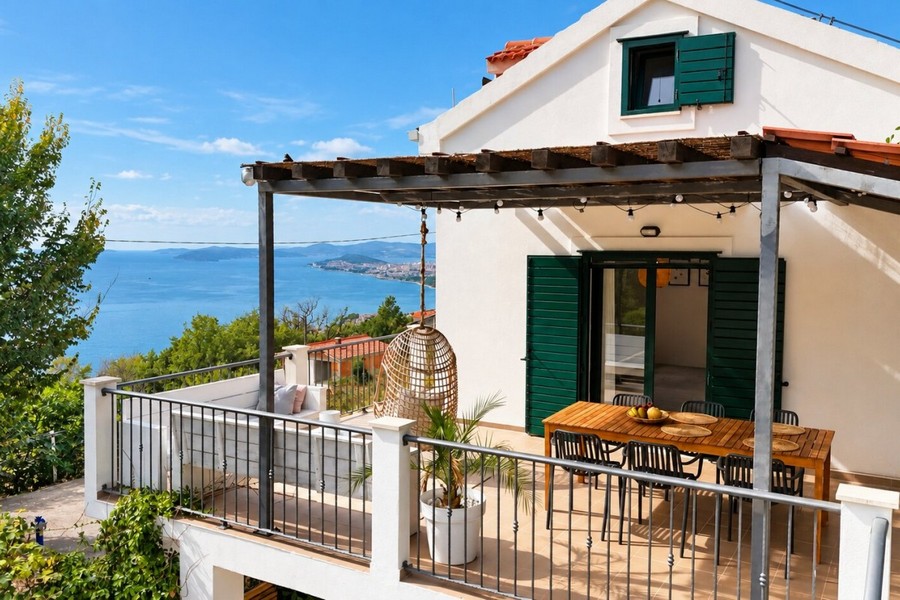 Haus mit Pool und Meerblick in Podstrana bei Split