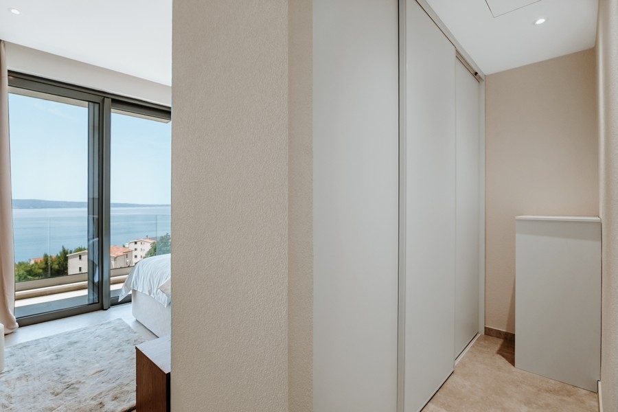 Schlafzimmer mit Einbauschrank