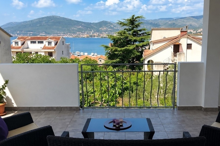 Haus mit Meerblick in Okrug Gornji, Insel Ciovo