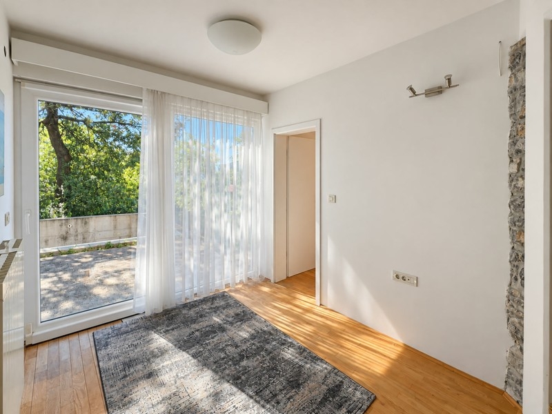 Zimmer mit Zugang zur Terrasse