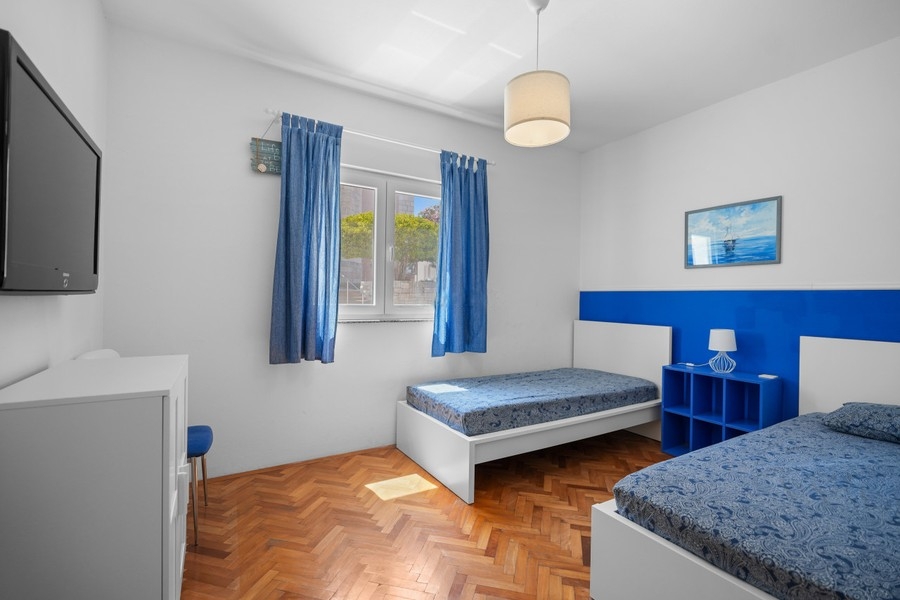 Schlafzimmer mit zwei Betten