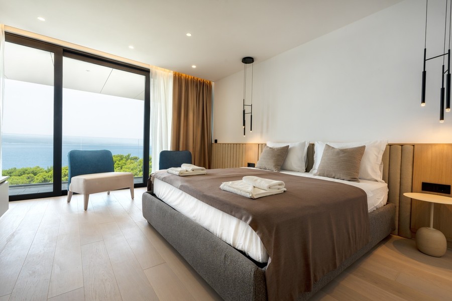 Schlafzimmer mit Balkontür