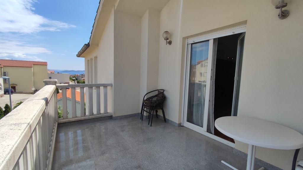 Terrasse einer oberen Wohnung