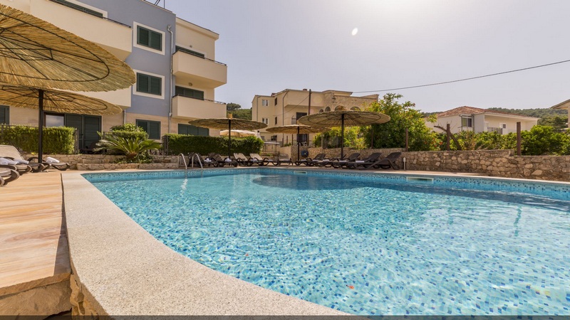 Wohnungen im Ferienkomplex mit Swimmingpool auf Ciovo in Kroatien zum Verkauf - Panorama Scouting.