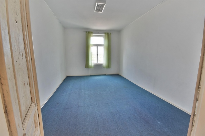 Weiteres, geräumiges Zimmer.