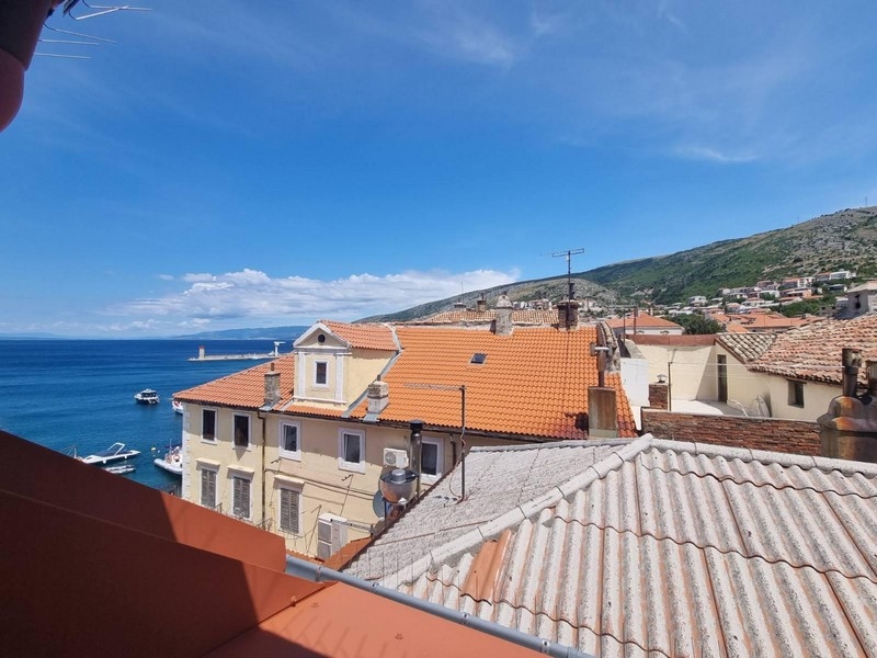 Stadtwohnung mit Meerblick zum Verkauf in Senj, Kroatien - Panorama Scouting A2993.