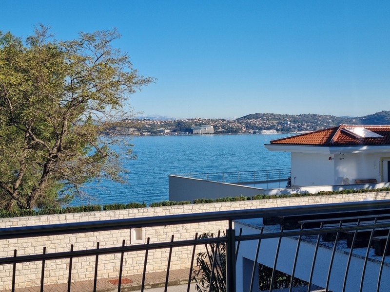 Meerblick von der Terrasse der Wohnung A3128, die in Istrien in Kroatien zum Verkauf von Panorama Scouting angeboten wird.