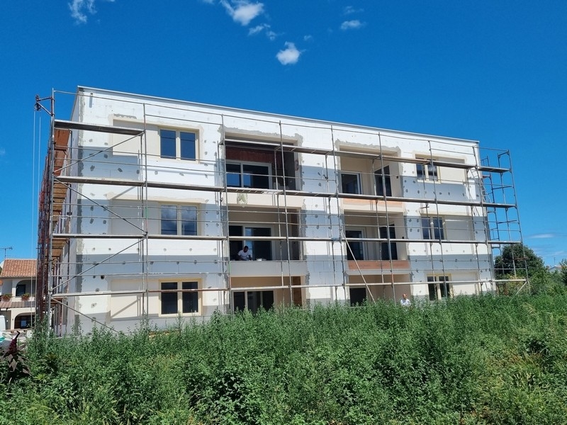 Immobilien Kroatien, A3356 Panorama Scouting, Wohnung kaufen Kroatien, Neubau, dreistöckiges Gebäude, Baugerüst