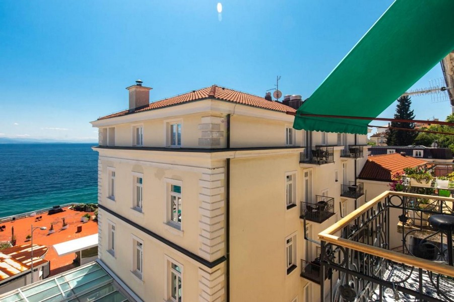 Wohnung nahe dem Meer zum Verkauf in Opatija, Kroatien.