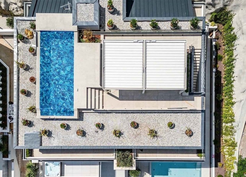 Wohnungen mit Swimmingpool auf der Dachterrasse - Panorama Scouting A3385.