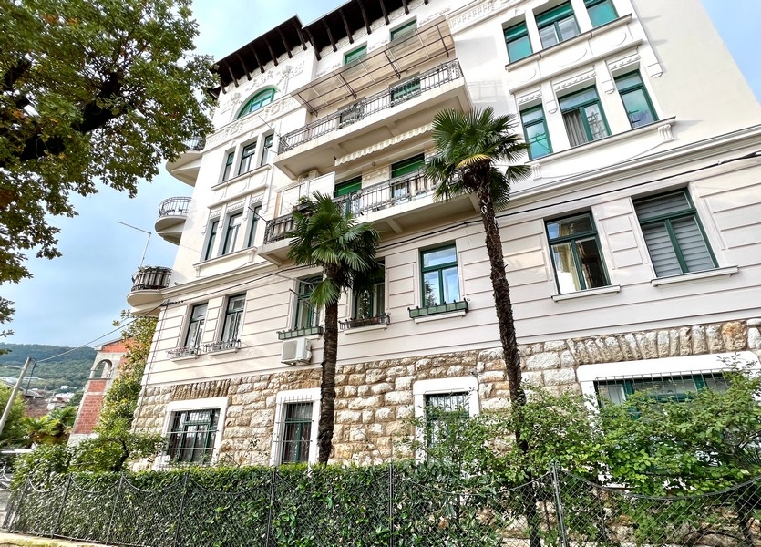 Wohnung in historischer Villa in Opatija, Kroatien zum Kauf - Panorama Scouting.