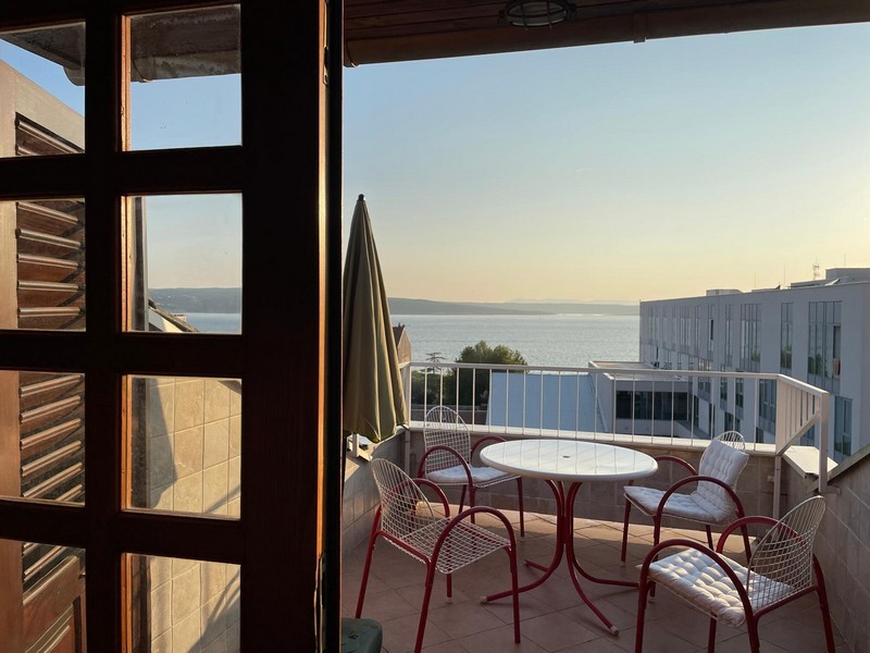 Terrasse mit schönem Meerblick der Immobilie A3410 in Crikvenica, Koatien.