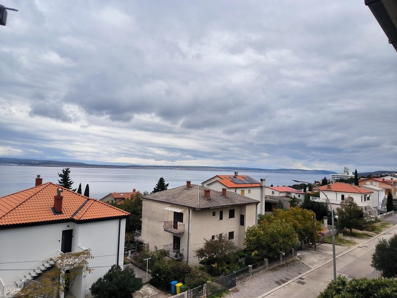 Meerblick vom Balkon der Wohnung die A3809 die in Crikvenica zum Kauf steht.