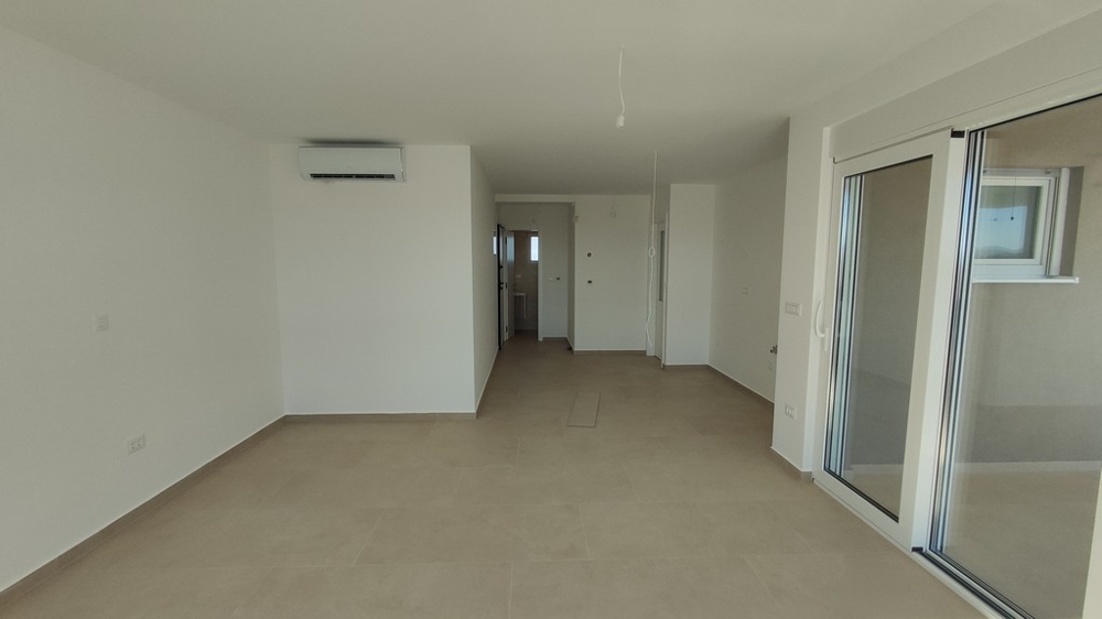 Wohnbereich mit Ausgang zur Terrasse