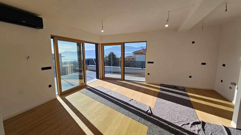 Hochwertiger Wohnbereich der Neubauwohnung A3829 in Rijeka.