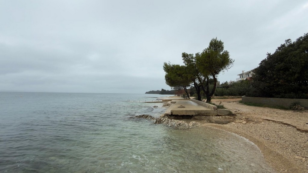 Strand und Uferpromenade nahe Neubauimmobilie A3856