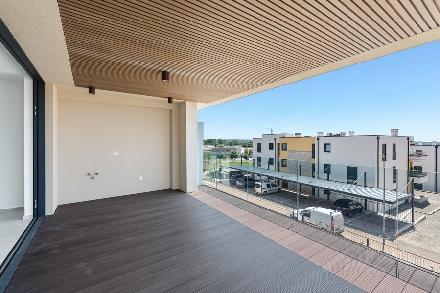 Überdachte Terrasse der Immobilie A3874 in Istrien, Kroatien.