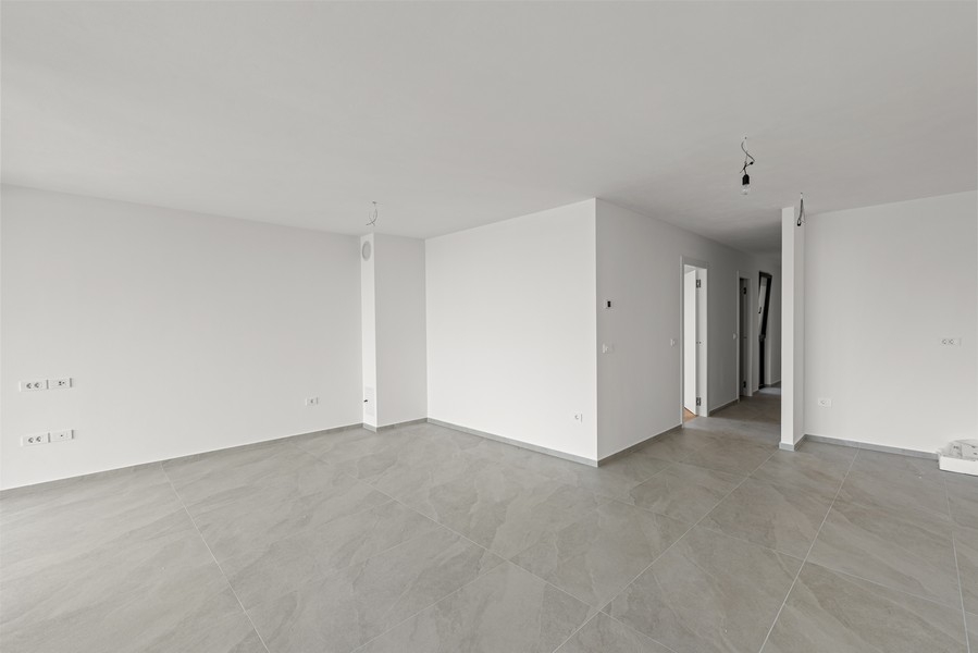 Wohnzimmer Neubauwohnung Novigrad Istrien Fliesenboden