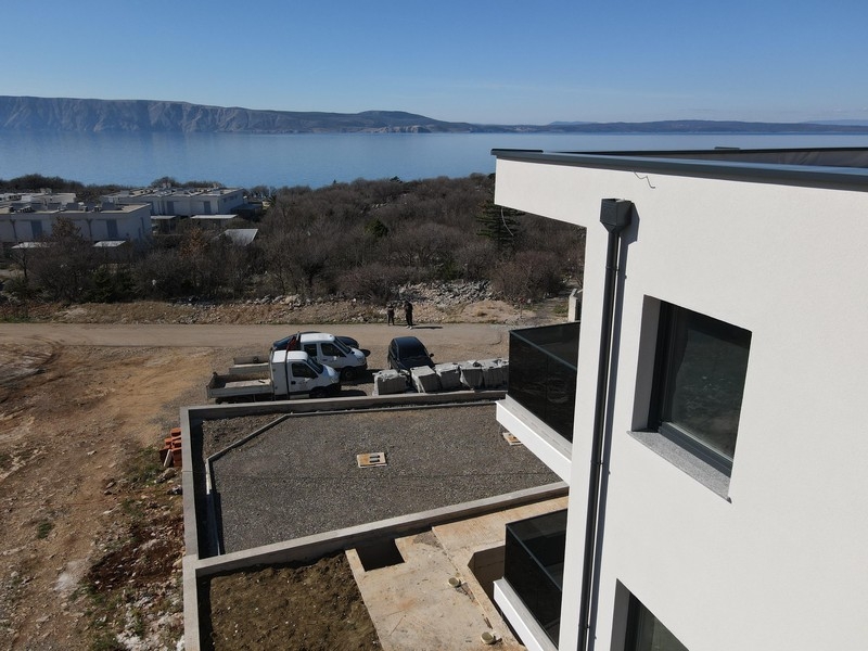 Meerblick des Objekts A3883 das bei Novi Vinodolski in Kroatien zum Verkauf steht.