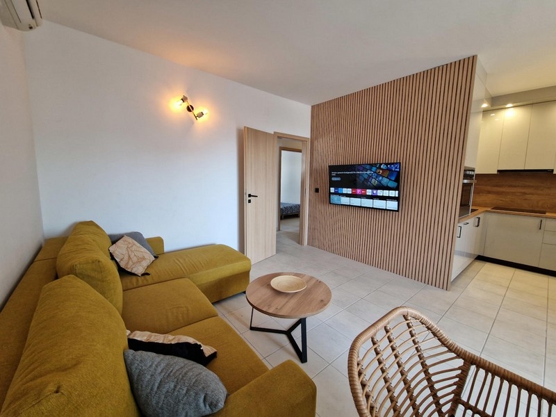 Modern eingerichtete Wohnung auf Pag in Novalja, Kroatien.