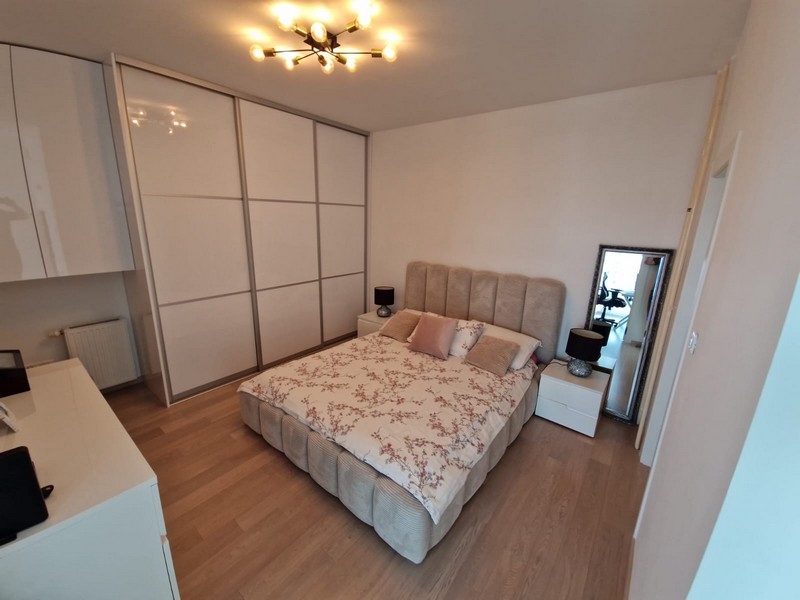Schlafzimmer mit Einbauschrank