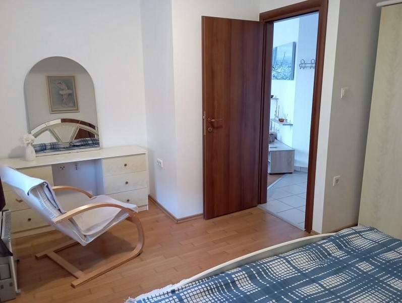 Schlafzimmer mit Zugang zum Wohnbereich