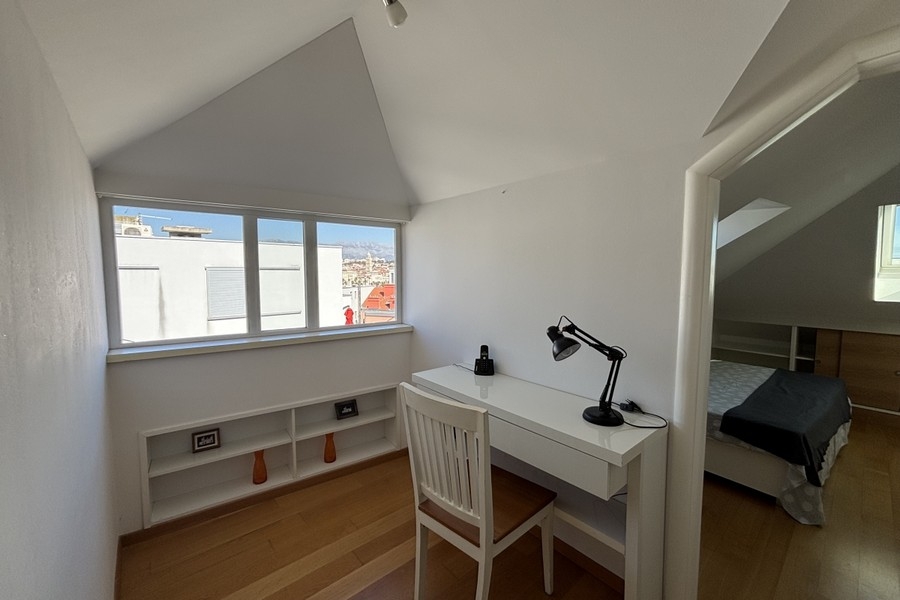 Blick in den Arbeitsbereich der Wohnung.