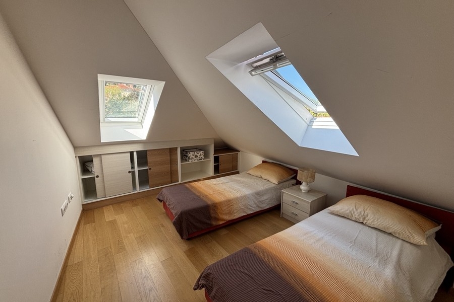 Zweites Schlafzimmer – Dachgeschosswohnung A3924 Split