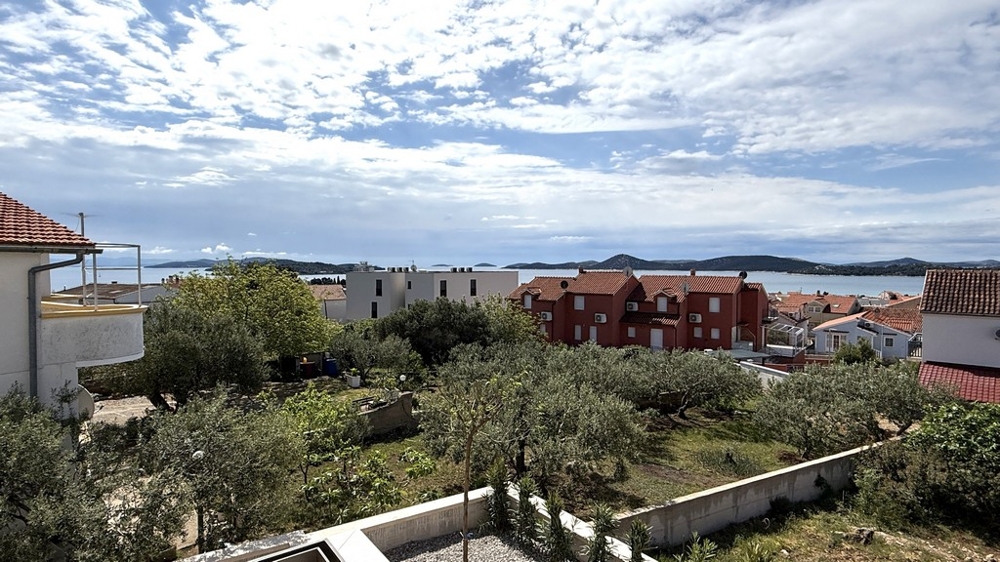 Panoramablick auf Meer und Umgebung von der Wohnung