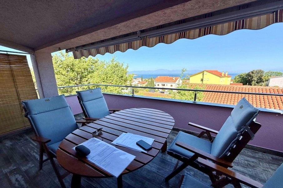 Wohnung mit Meerblick der Immobilie A3948 auf Krk in Kroatien.