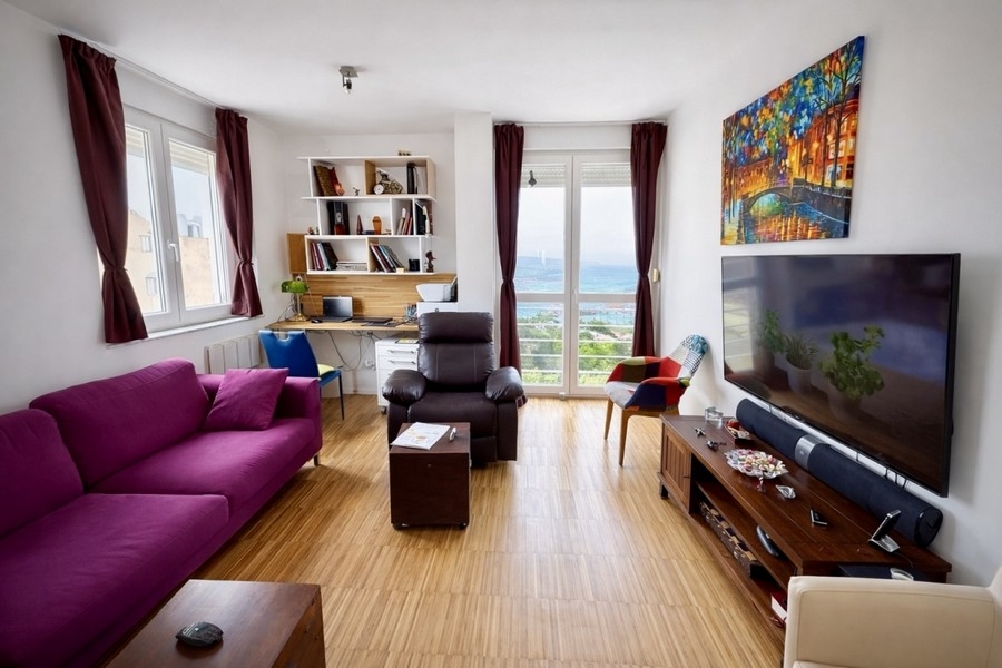 Gepflegte Wohnung in Split mit Meerblick. 