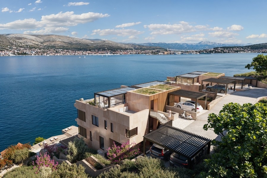 Panoramablick auf das Meer von Luxuswohnungen auf Ciovo